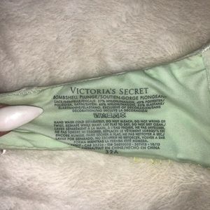 Victoria's Secret Intimates & Sleepwear - Victoria’s Secret Bombshell Bra 32A Victoria's Secret Intimates & Sleepwear - Victoria’s Secret Bombshell Bra 32A